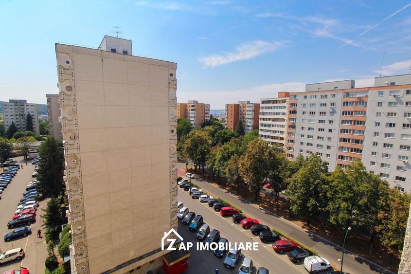 Dâmbul Pietros - Bulevardul 1848 - Ap 2 Camere Decomandat - Hol Pătrat