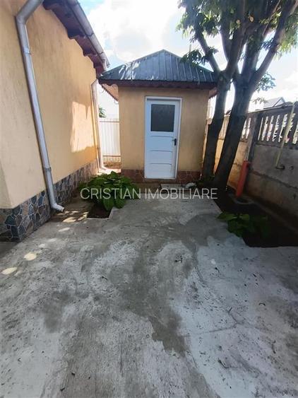 Casa foarte bine intretinuta, zona Cazasu - 5