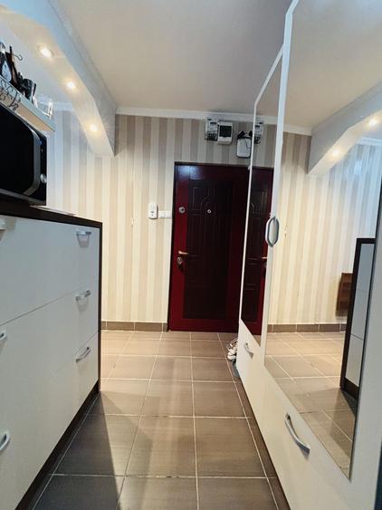 Apartament 2 camere, Zona Rogerius