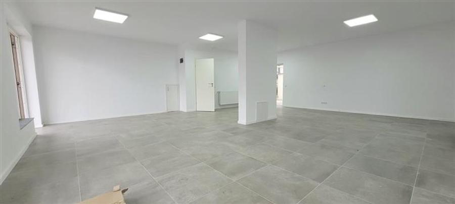 Trei spatii comerciale cu vitrina,Selimbar, str. Triajului