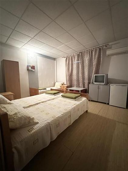 Pensiune 15 camere in a Doua Linie la Mare, zona Pescaria lui Matei