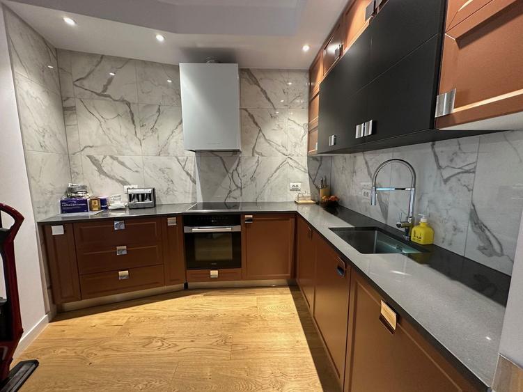 Apartament pe 2 niveluri