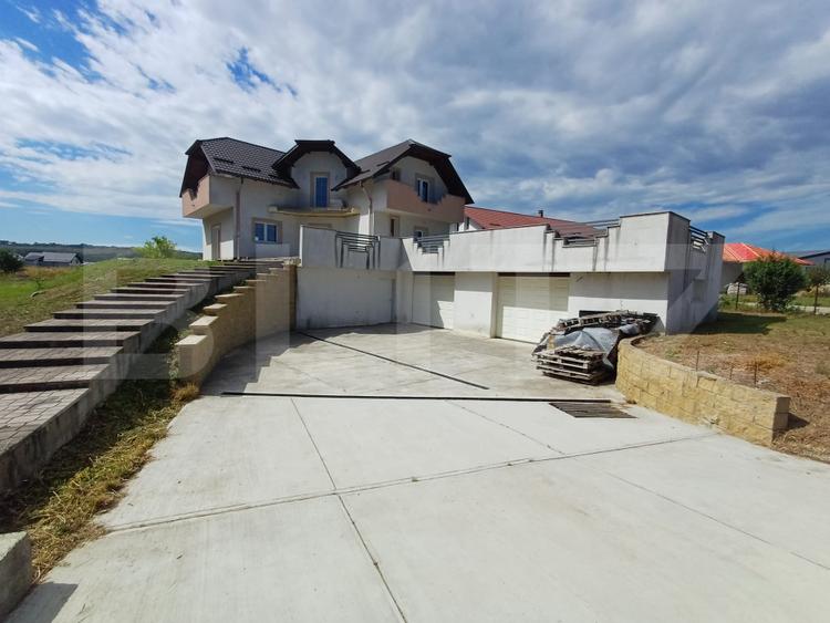 Casa de vanzare, 321 mp, teren 2650, zona Poiana Patrauti