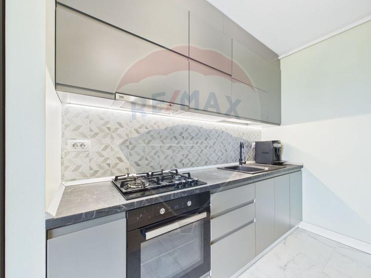 Apartament cu 3 camere de vânzare în zona Aviatiei