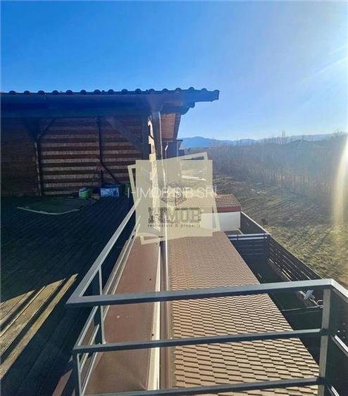 Apartament 3 camere terasa 80 mp si  curte 145 mp zona Calea Cisnadiei - 11