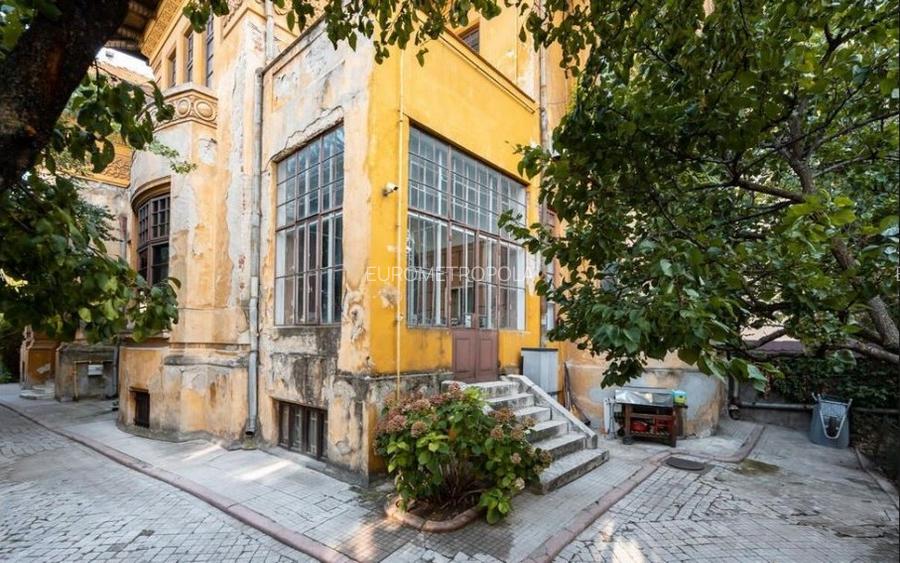 Vila impunatoare si teren 1051 mp Victoriei - 27