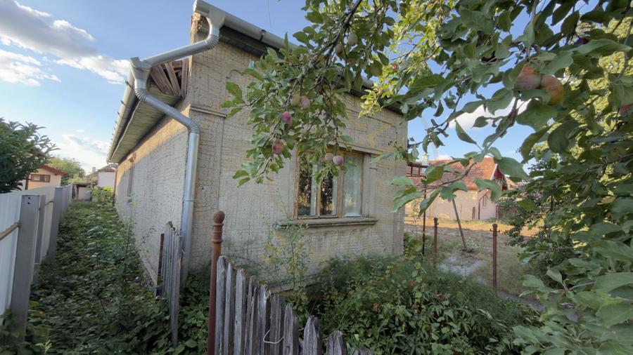 Casă 3 camere, Teren 1036 mp Front 22 m - Str. Florilor 46 - Carei