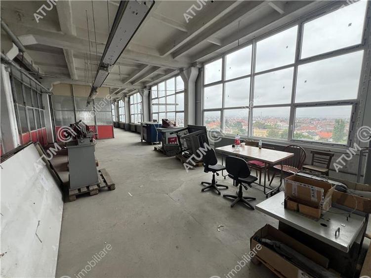 Hala industriala compartimentata in 5 spatii situat in zona Centrala