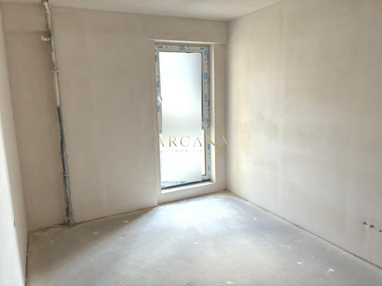 Apartament 3 camere 73 mp bloc 2026 Semicentral