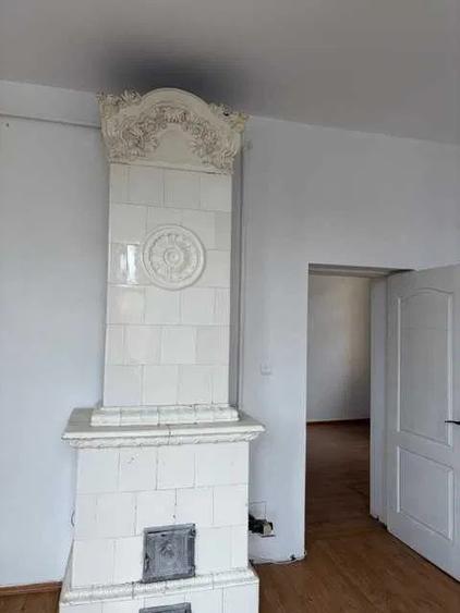 Apartament 3 camere | Unirii | birouri | loc parcare in curte | etaj 1