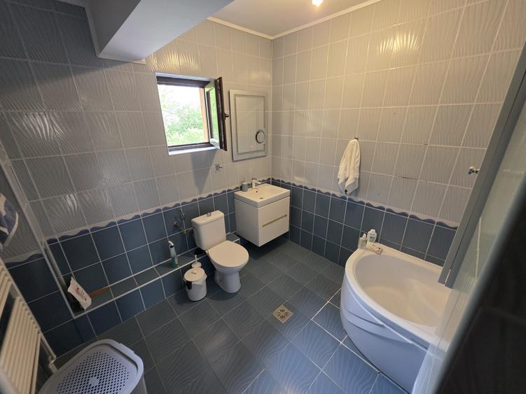 Pipera Vila individuala spatioasa 220mp teren generos 725 mp toate utilitatile