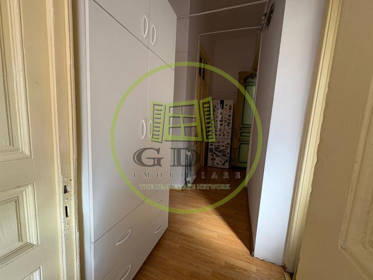 Apartament, 3 camere, 95 mp, decomandat, zona Centrala
