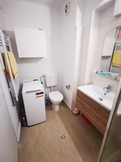 De inchiriat apartament 3 camere – zona Centrala