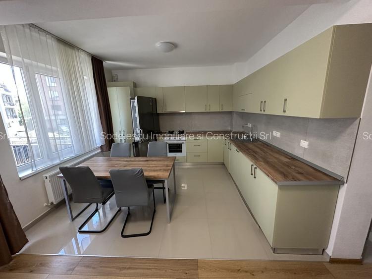APARTAMENT DEOSEBIT - 4