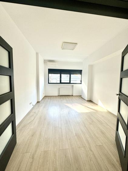 Inchiriere spatiu birou 4 camere Piata Romana
