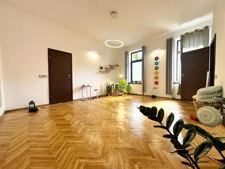Apartament 2 camere 53mp, tavan inalt, et1 zona Sora - Central