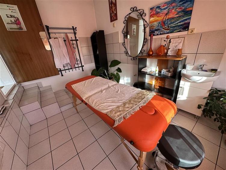 FILM&3D!Casa multifunctionala, recomandata si pentru cabinete medicale,birouri,
