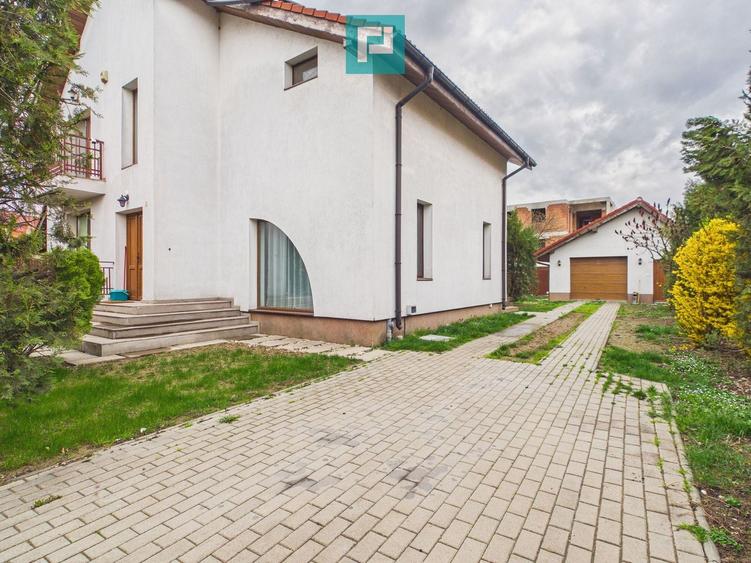 Vilă modernă 5 camere Mosnița Nouă