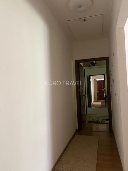 Apartament 49mp, la mansarda - cu pod !  Zona Tomis 3, Str. Zmeurei ,63500 € - 4