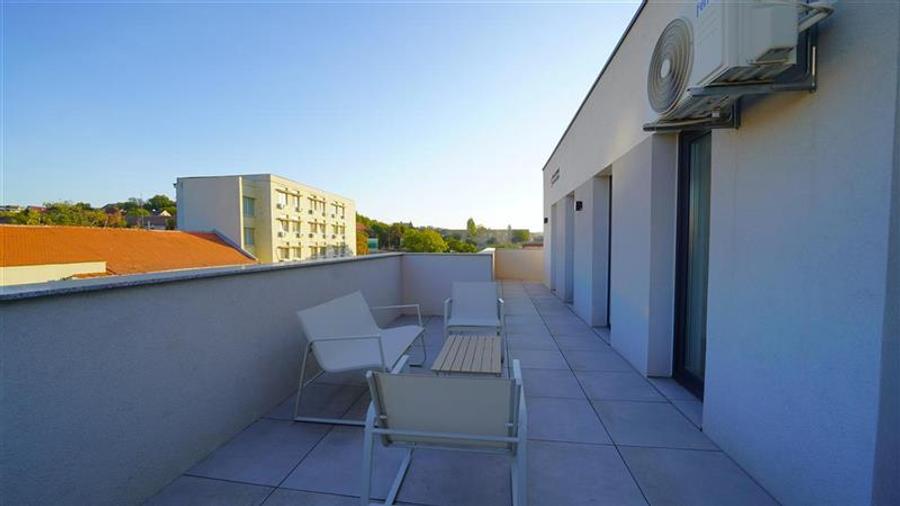 APARTAMENT NOU | ULTRACENTRAL | PRIMA INCHIRIERE | TERASA GENEROASA | PARCARE +