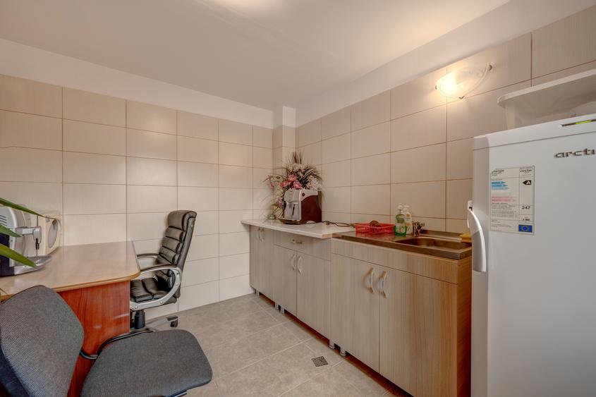 Spațiu comercial stradal 208 mp + casă separată | Bucureștii Noi| Parc Bazilescu