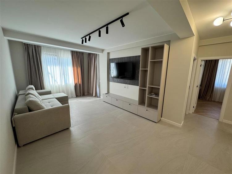 Ap 3 camere, 2 bai, etaj 1, parcare, bloc nou, central , 80 mp, premium