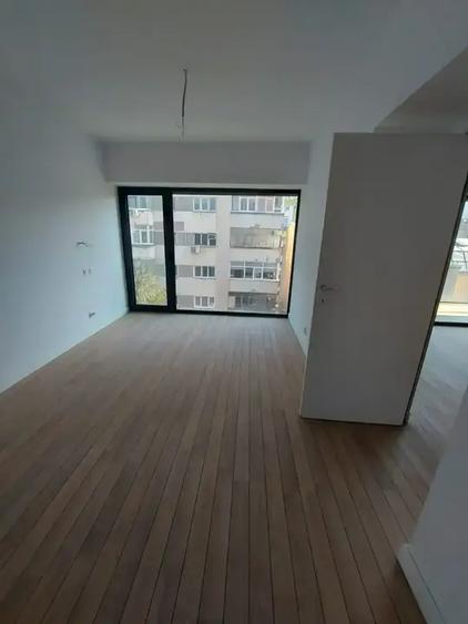 Apartament 3 camere nou lux/ 13 Septembrie /parcare inclusa/Comision 0