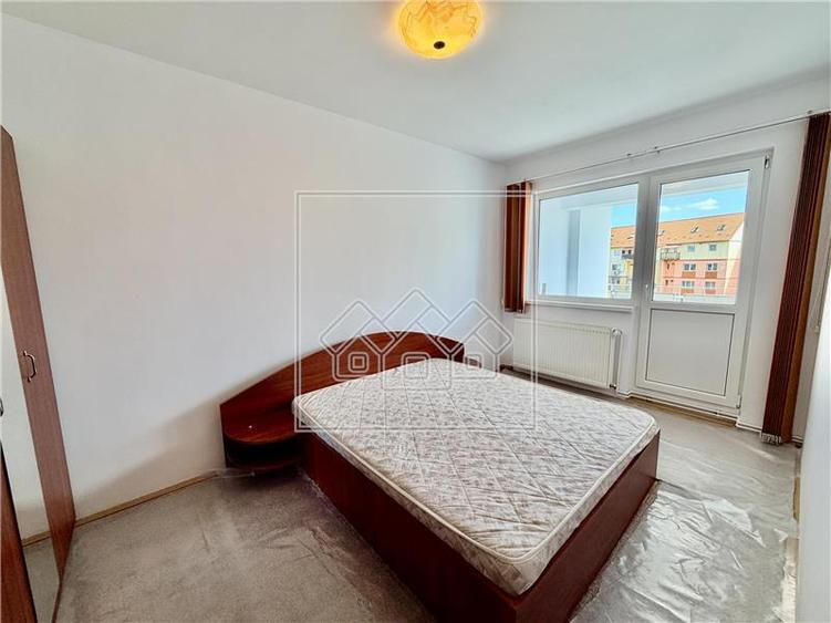 Apartament 2 camere decomandat, balcon, 60 mp - Mihai Viteazu, Sibiu