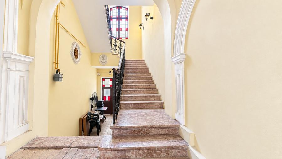De vanzare/ Închiriat apartament istoric confort lux ultracentral Arad