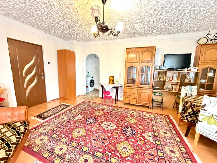 3 camere, et 2, bloc 1985, Milcov - Pompieri