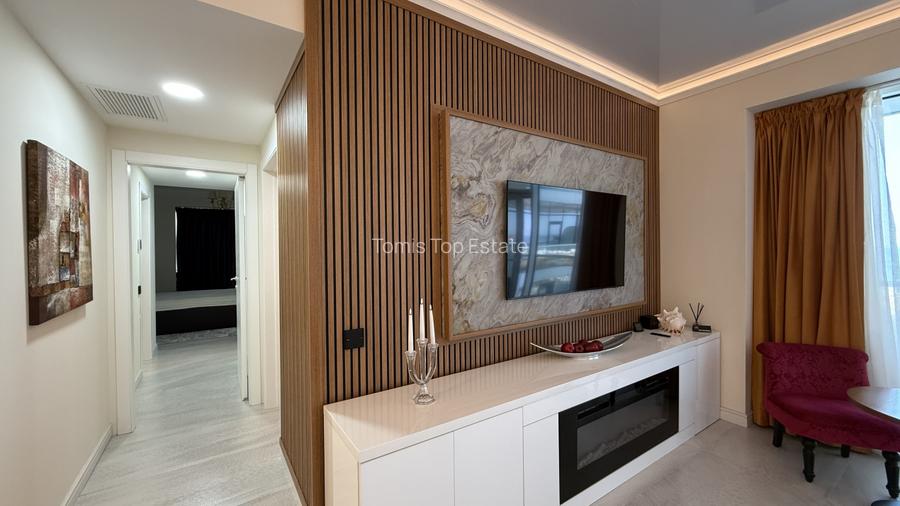 Apartament cu 3 camere direct in prima linie la mare White Sea