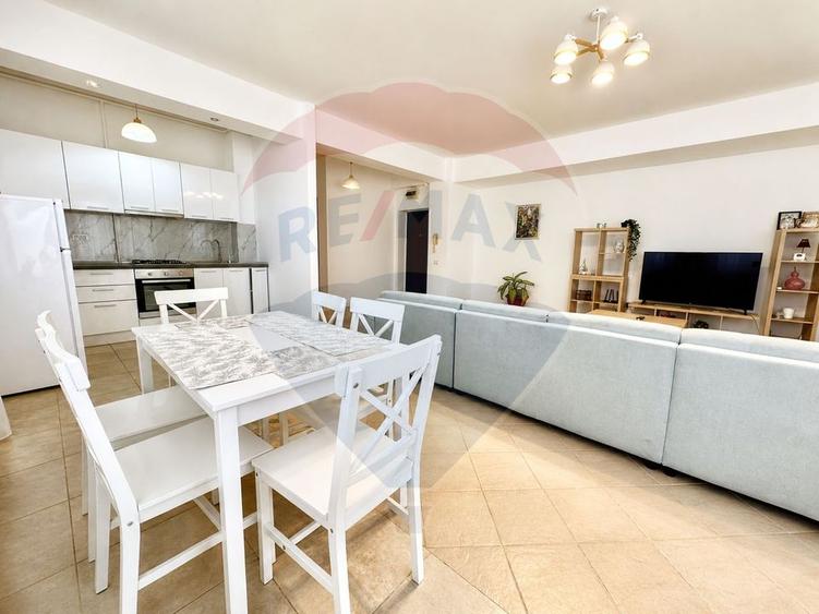 Apartament cu 3 camere de vanzare Mamaia Summerland Constanta