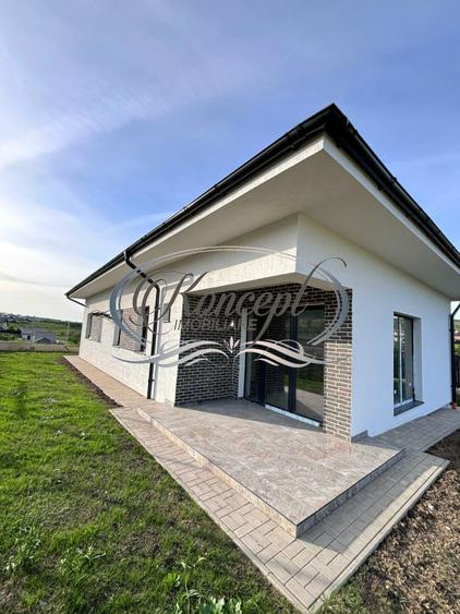 Casa eficienta energetic, noua, cu pod mansardabil generos