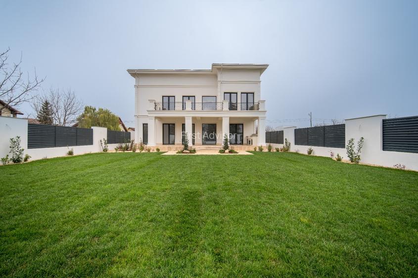 Vilă Exclusivistă în Pipera | 530 mp Utili | Teren 1.000 mp | 12 Camere | Person - 4