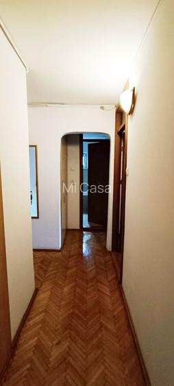 Apartament cu 4 camere in Tractoru-Independentei - 18