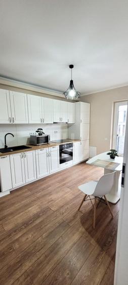 Apartament 2 camere, 2 bai, parcare, renovat, Borhanci