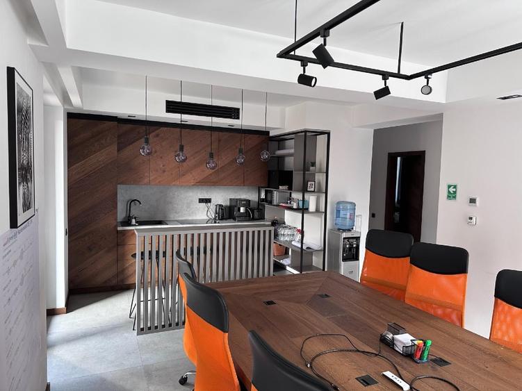 Clădire ultra moderna cu spațiu comercial/birouri premium