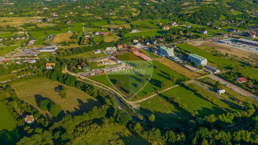Teren intravilan 7.660 mp lângă Bran, panoramă 360°, comision 0%