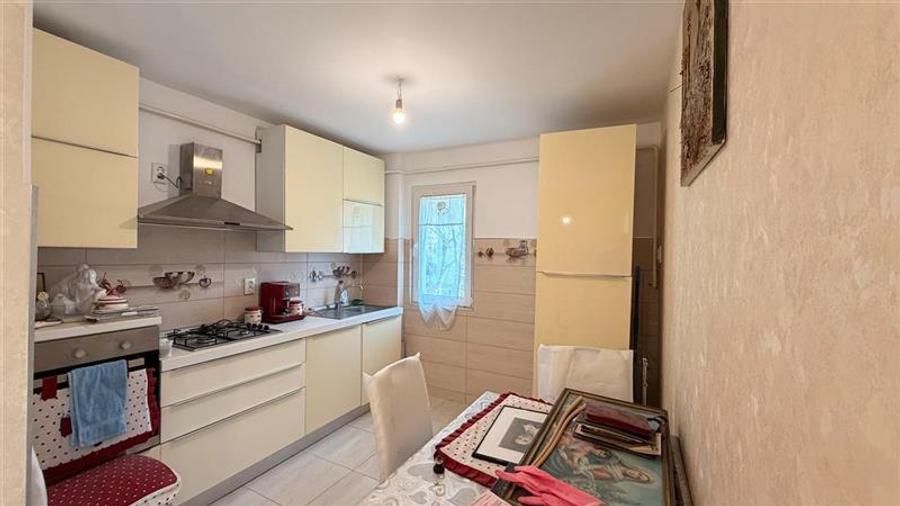 Apartament cu 2 camere, etaj 1, Tatarasi, renovat