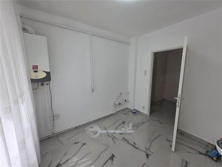 Apartament 3 camere - Alexandru cel Bun - etaj 2 - renovat