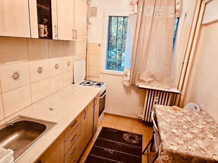 Apartament 2 camere Titan,3 minute de metrou, stradal, mobilat si utilat complet