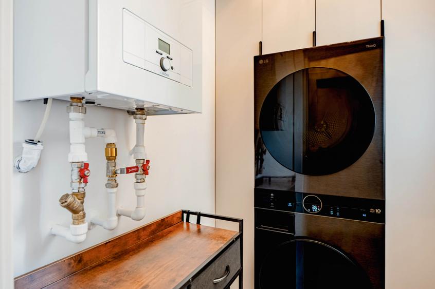 Unicat în Blocul Florentin: 3 camere, 2 băi, renovat integral cu designer