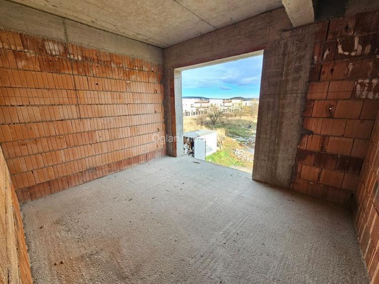 Casa duplex P+E+Etaj Retras, Selimbar, COMISION 0% - 7