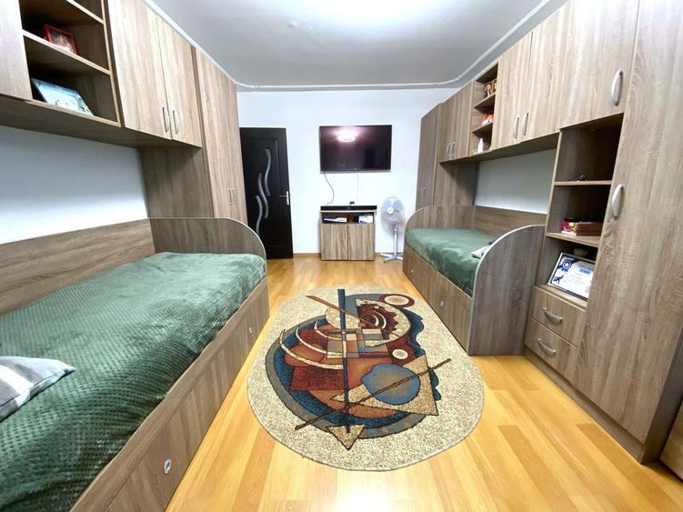 Apartament 2 cam decomandat, zona Vasile Aaron 0% Comision