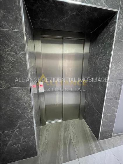 Apartament cu 3 camere sectorul 4 - 21