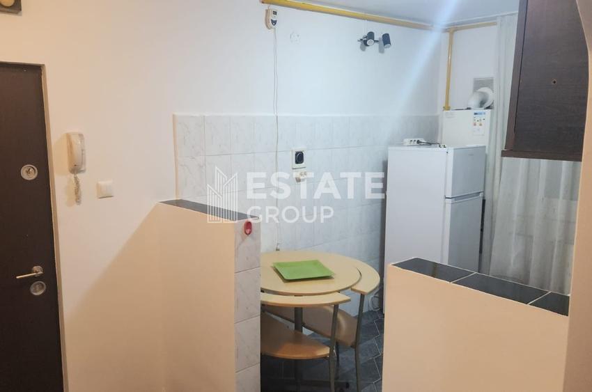 Apartament 2 camere decomandat, Girocului