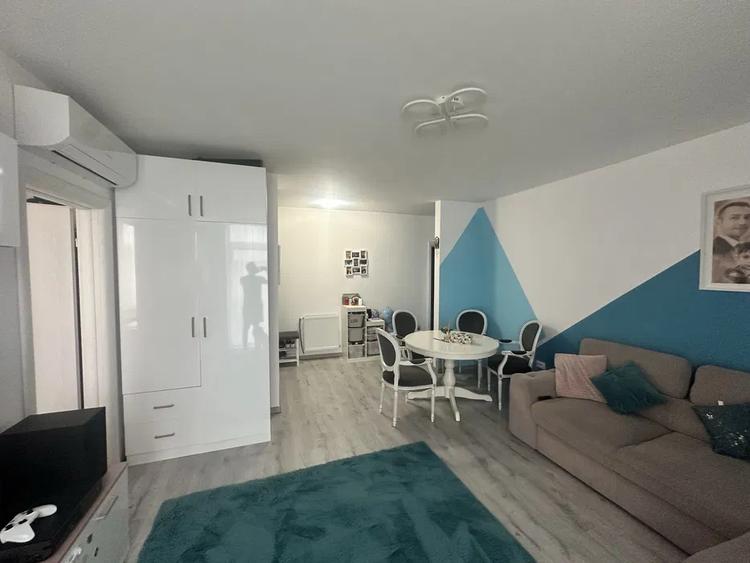 Apartament cu 3 camere, 71 mp, balcon, Baciu