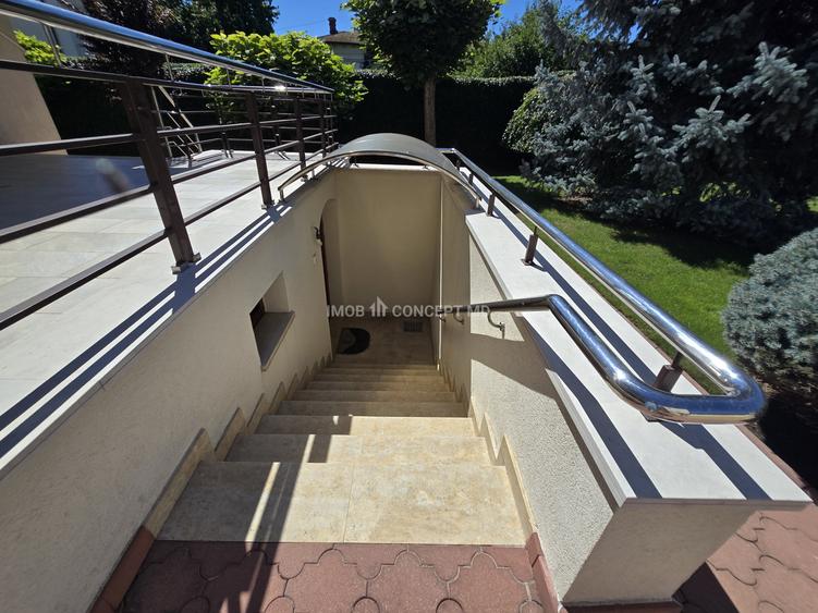 VANZARE Casa-vila deosebita cu 5 camere si 1141 mp teren in zona Centrala