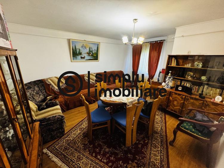 3 decomandate, centrala, 1 Mai - 110 000 Euro