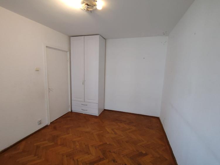 Apartament 3 camere semimobilat Metrou Parc Bazilescu